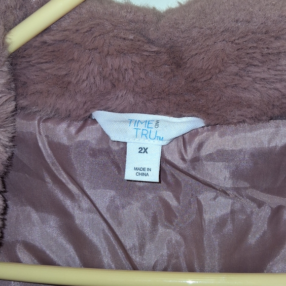 Time and Tru Rose Mauve Faux Fur Zip Jacket - Picture 3 of 4